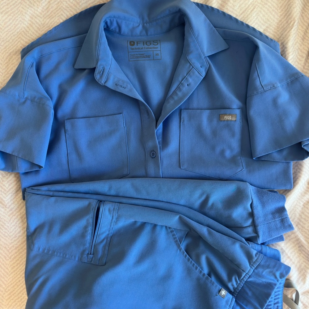 Figs Women's Blue Scrub Set